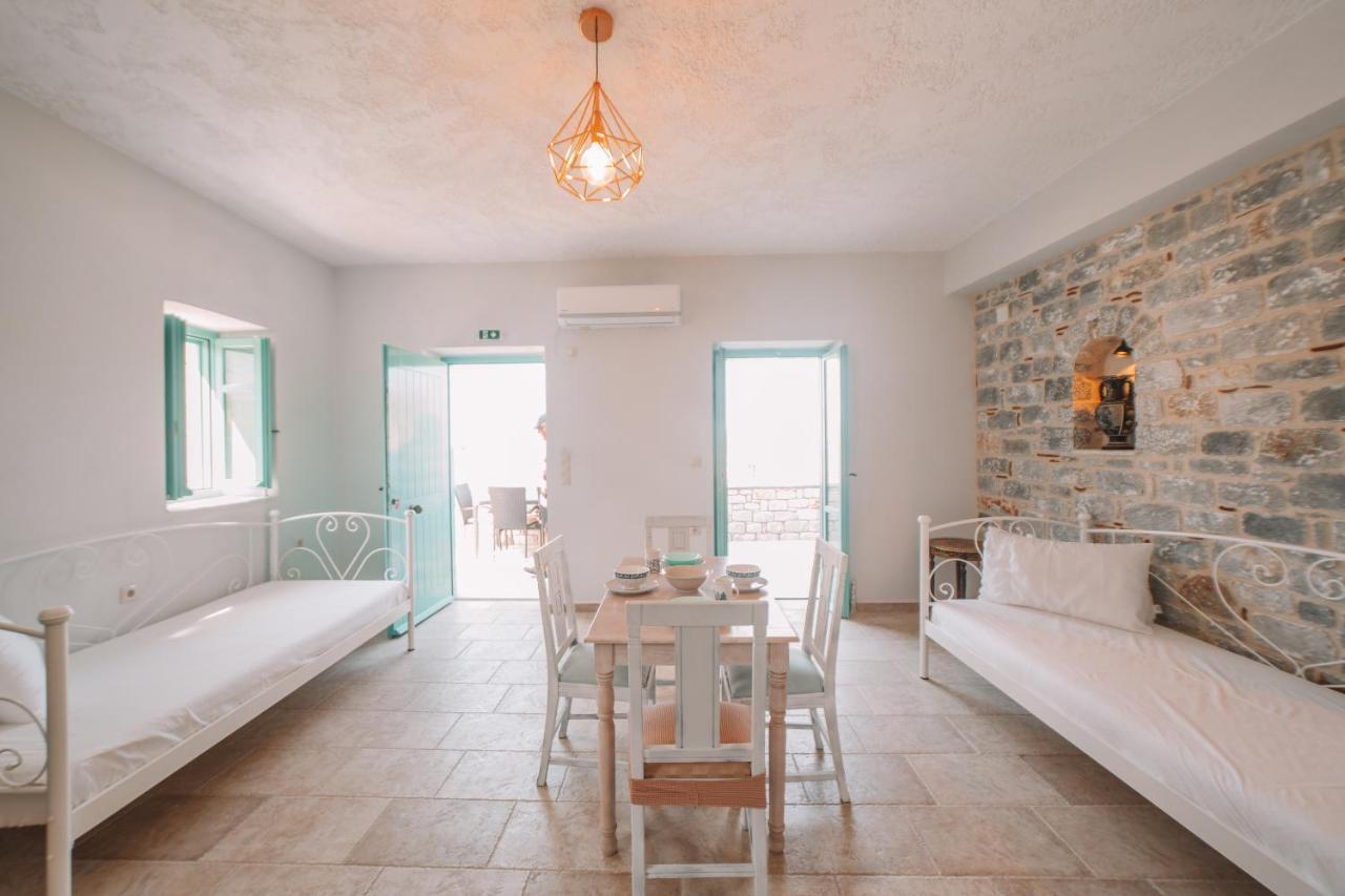 George Seafront Suites Néon Oítilon 外观 照片